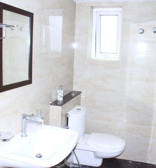 Ant Biz Rooms Near Chennai Trade Centre Екстер'єр фото